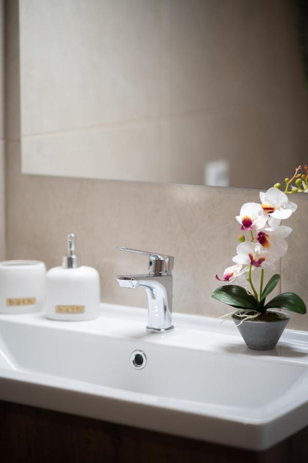 Athenian Dream Apartment-Spacious & Luxurious Buitenkant foto